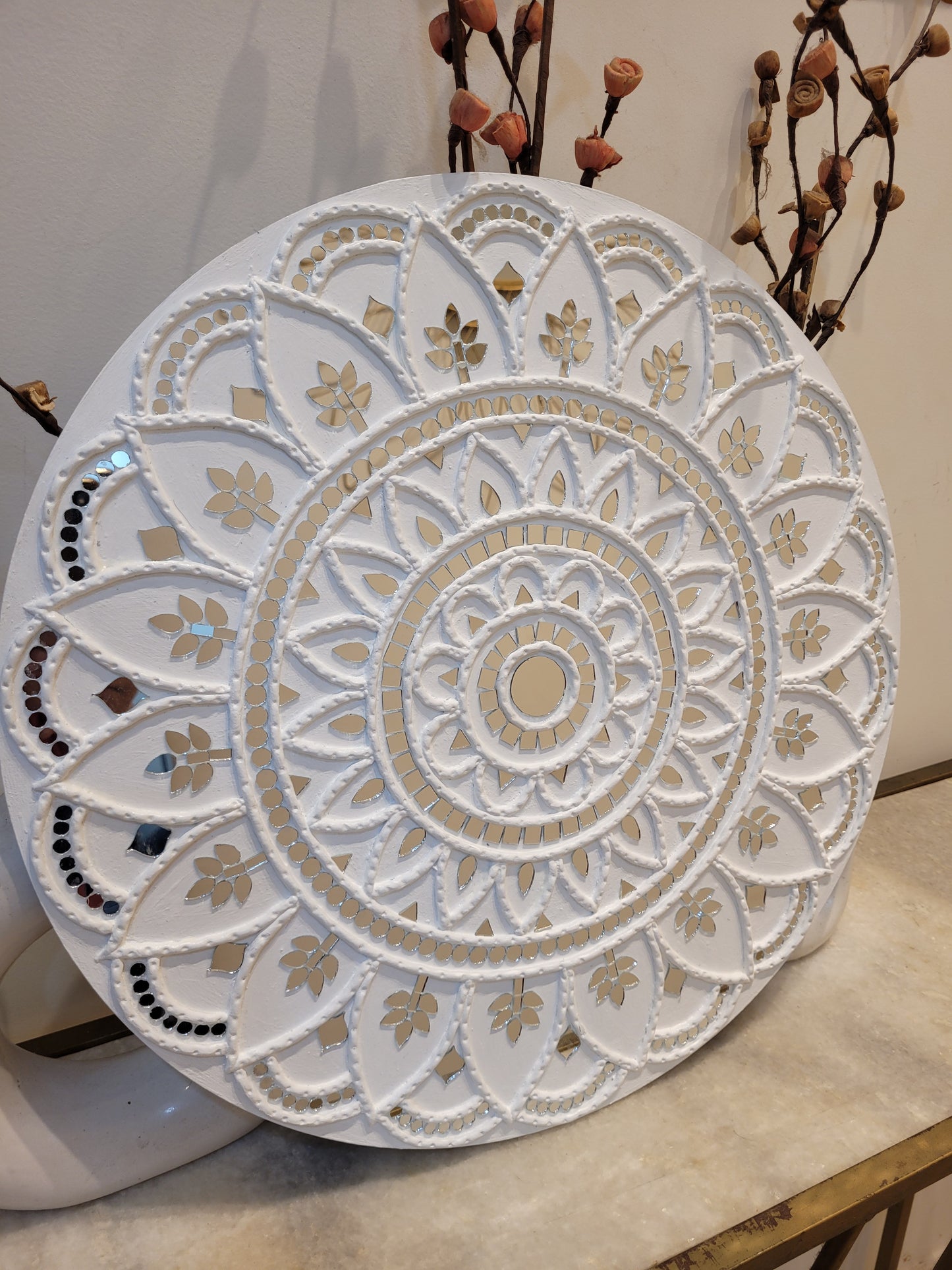 Lippan Art – Divine Lotus Wheel