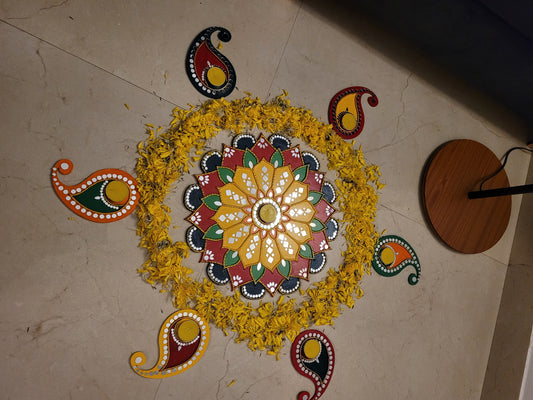 Rangoli Lippan Art – 14-Inch Circle with 6-Inch Tea Light Holder