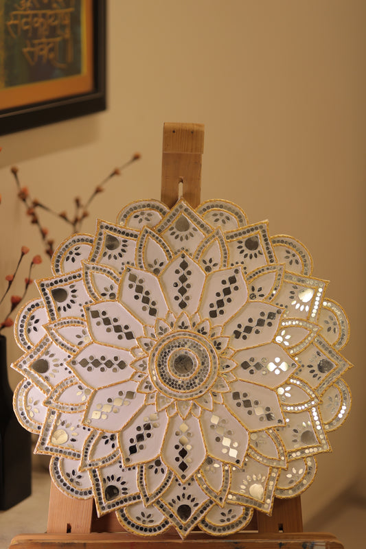 Lippan Art – Flower Pattern (White) Handcrafted Wall Decor