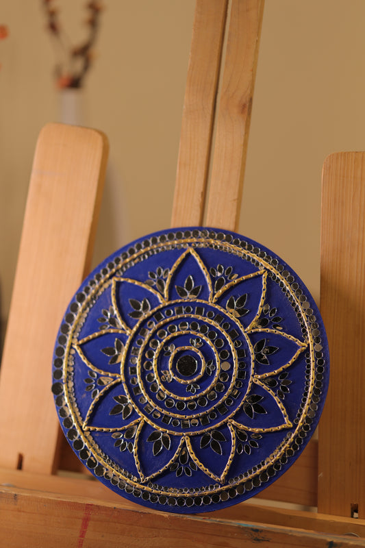 Round Lippan Art – Handcrafted Wall Decor (Blue)