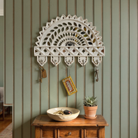 Lippan Keychain Holder – Handcrafted Wall Decor (White)