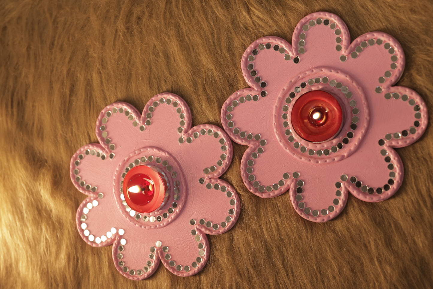 Flower-Shaped Tea Light Holder – 1 Pair (Pink Pastel) with Candle