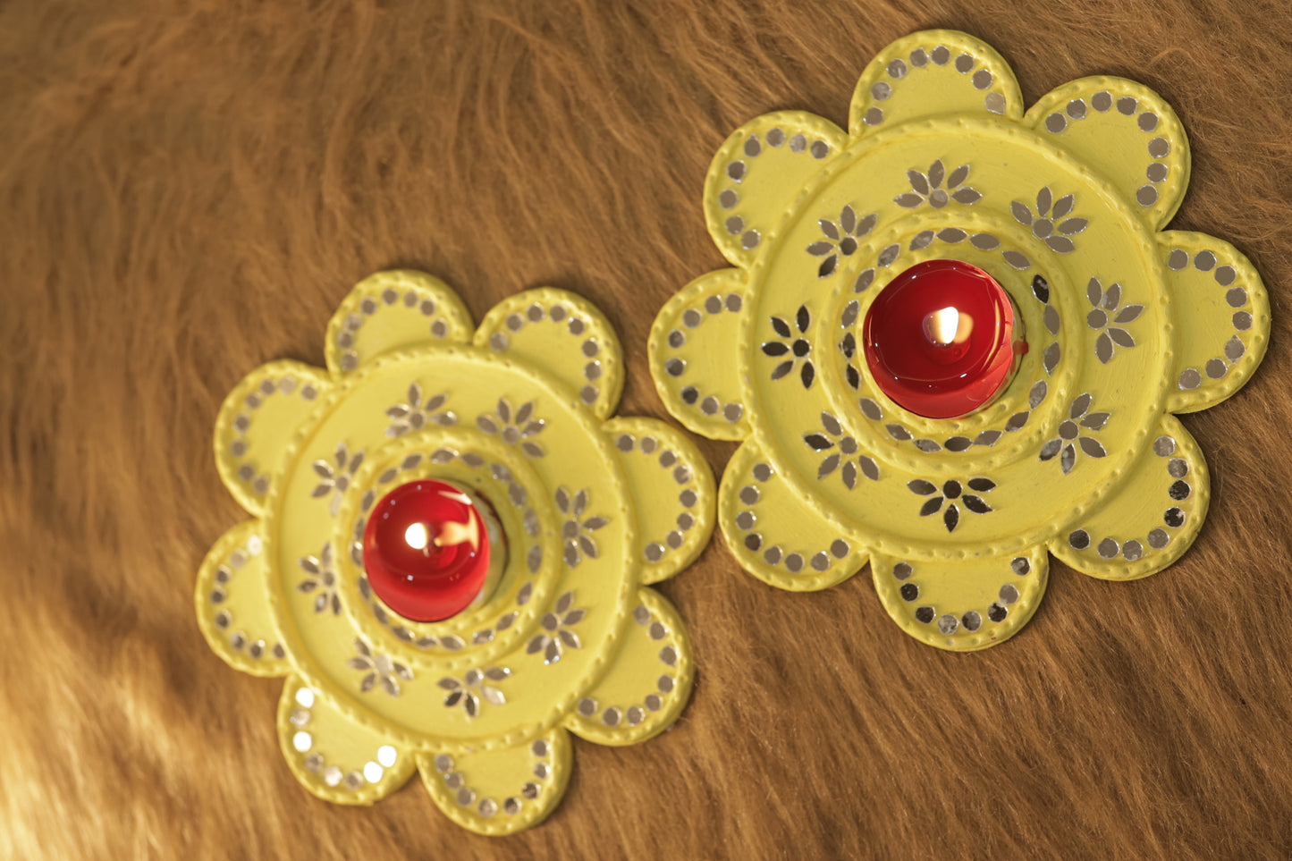 Flower-Shaped Tea Light Holder – 1 Pair (Lemon Yellow) with Candle