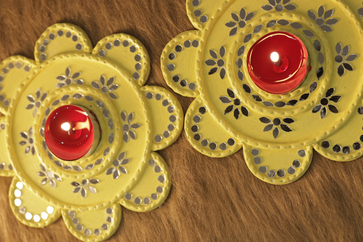 Flower-Shaped Tea Light Holder – 1 Pair (Lemon Yellow) with Candle