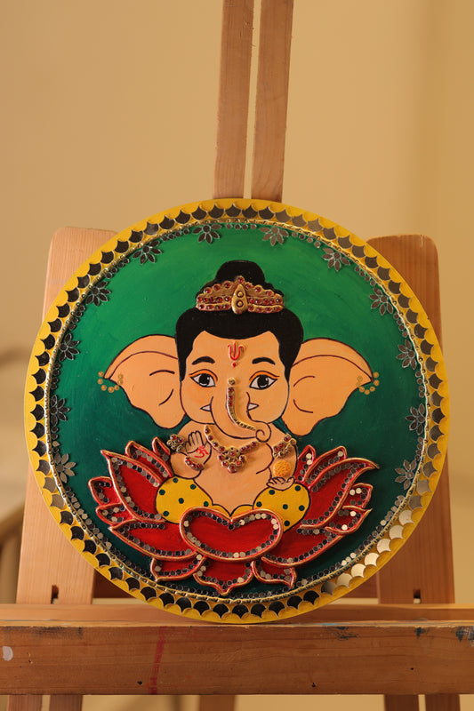 Lippan Art – 14-Inch Ganesha Handcrafted Wall Decor (Green)